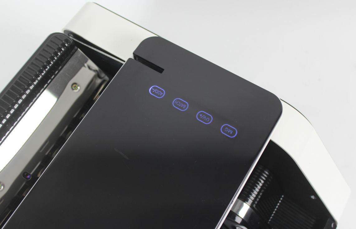 beitz bs1002 geldzaehlmaschine obere ansicht einlegefach geschlossen kompaktes design banknotenzaehler fuer euro banknoten